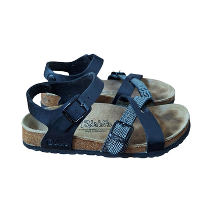Birki's by Birkenstock Lillie sandals in black with a plaid criss-cross, Size 6