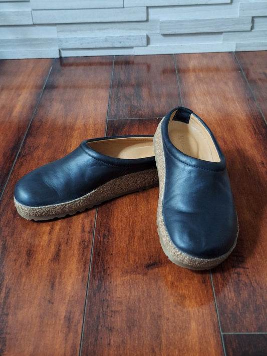 Haflinger Phillip black leather unisex clogs EU 36 US 5