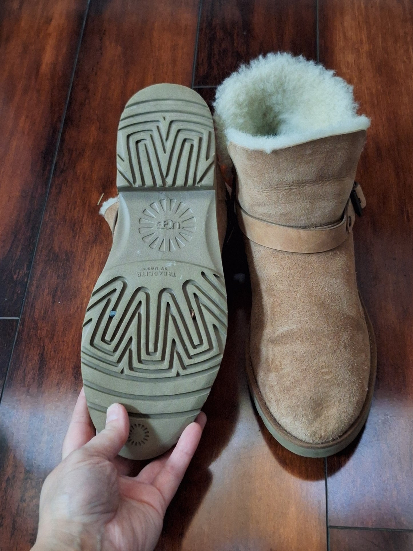 UGG Romely Short Buckle Boot Chestnut Size 9.5 SN 1132993