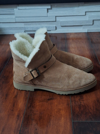 UGG Romely Short Buckle Boot Chestnut Size 9.5 SN 1132993