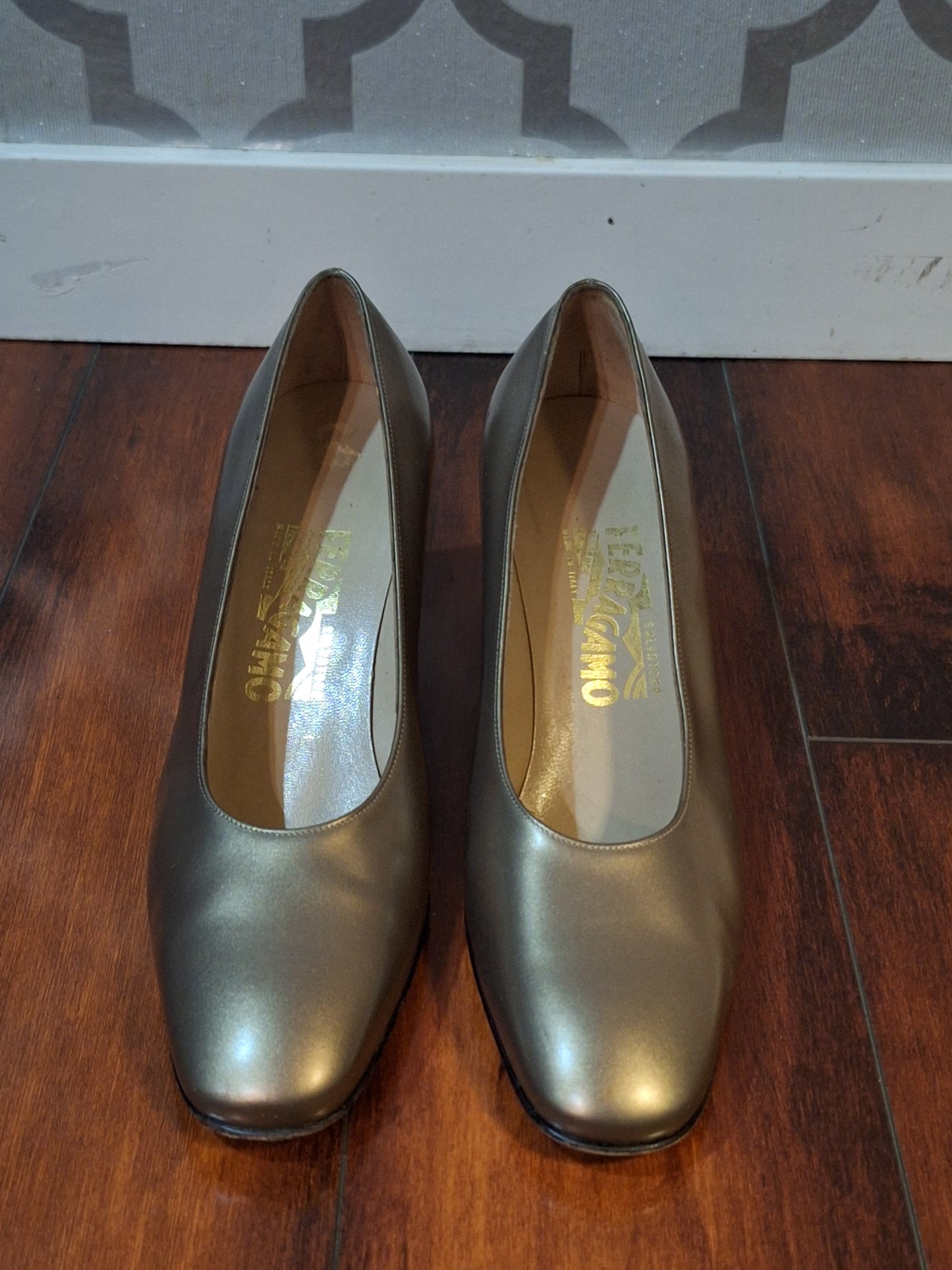 Salvatore FERRAGAMO Classic Heels Pumps 8.5 B VTG Bronze