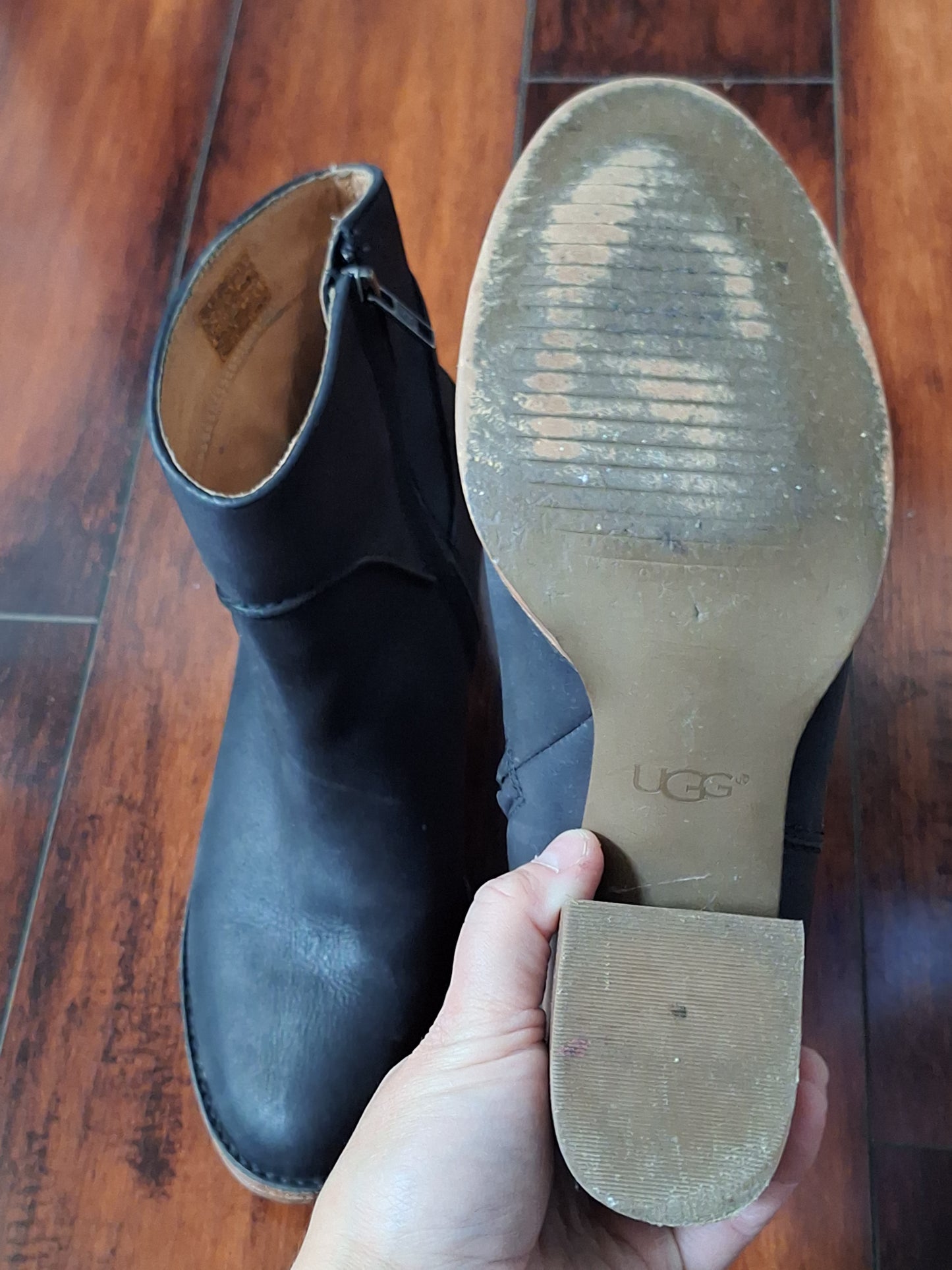 UGG Annie Boot Black Size 8.5