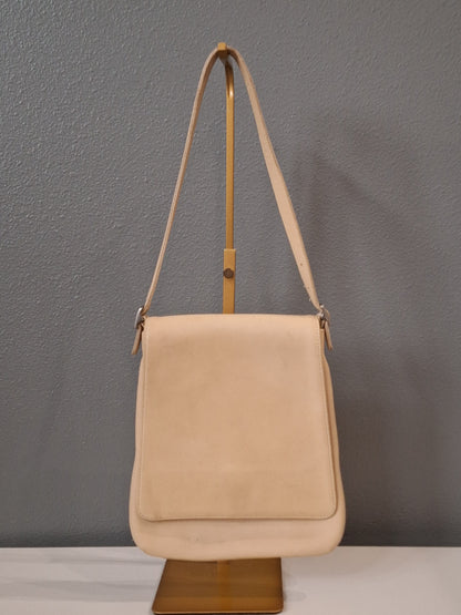 Coach Limited edition genuine leather shoulder bag, pre-loved.  In good condition overall,  please see photos for wear. 

Measurements are in inches:

Height: 11
Length: 8
Depth: 1
Handle Drop: 9 1/2