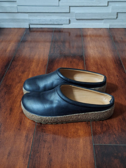 Haflinger Phillip black leather unisex clogs EU 36 US 5