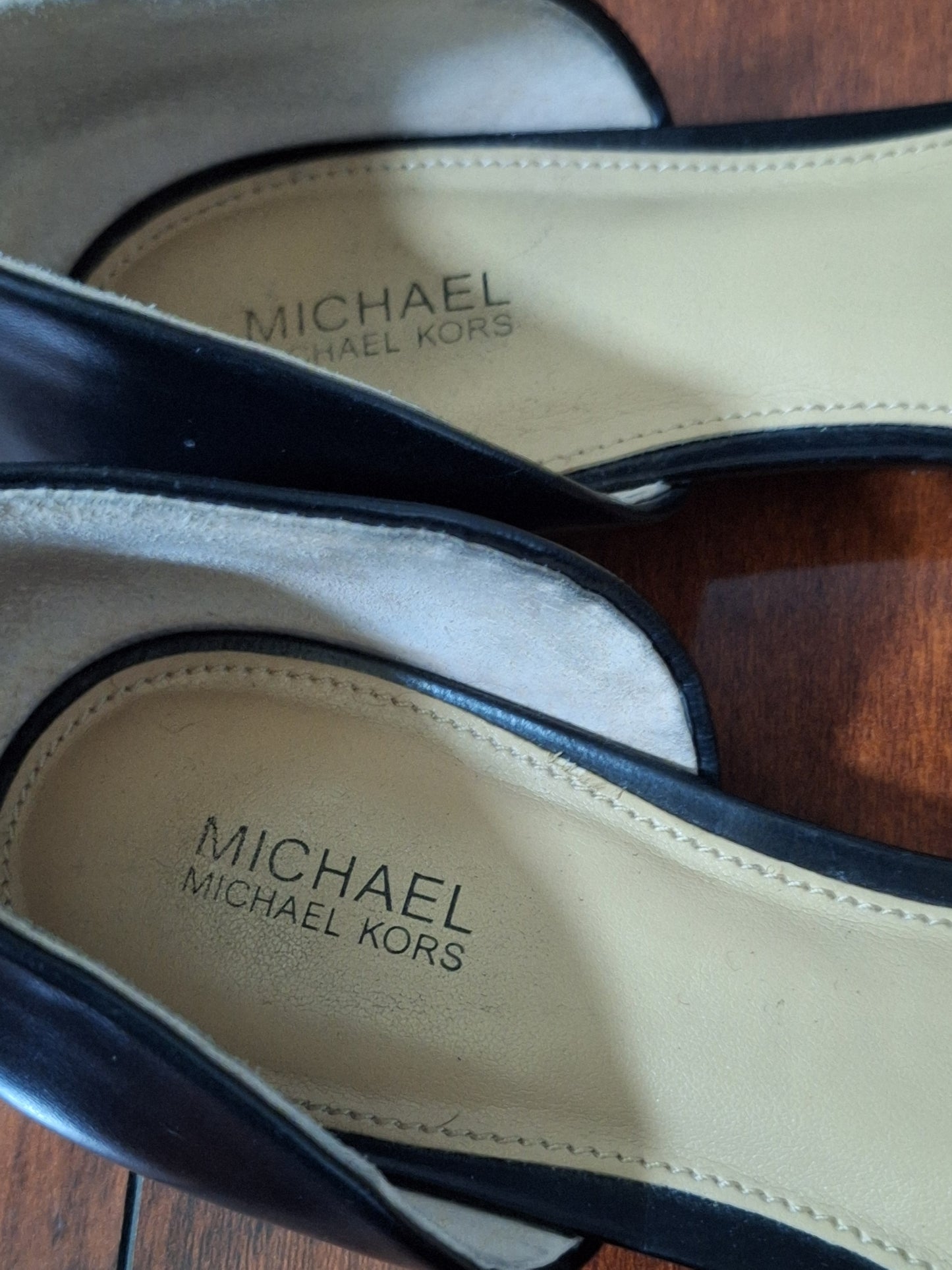 Michael Kors Julieta Flat Black leather flats Silver tone  SIZE 8.5M