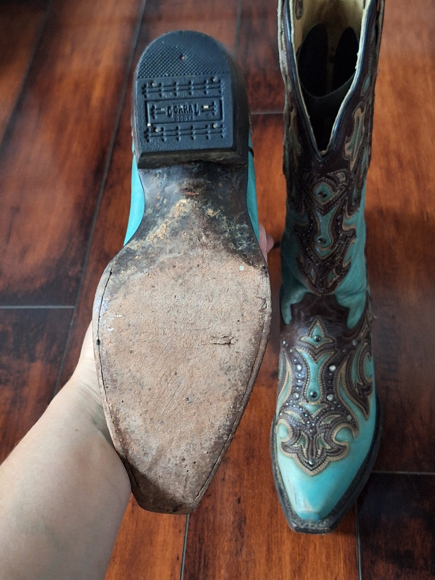 Corral Women's Leather Western Boots Turquoise Embroidered, Size 7