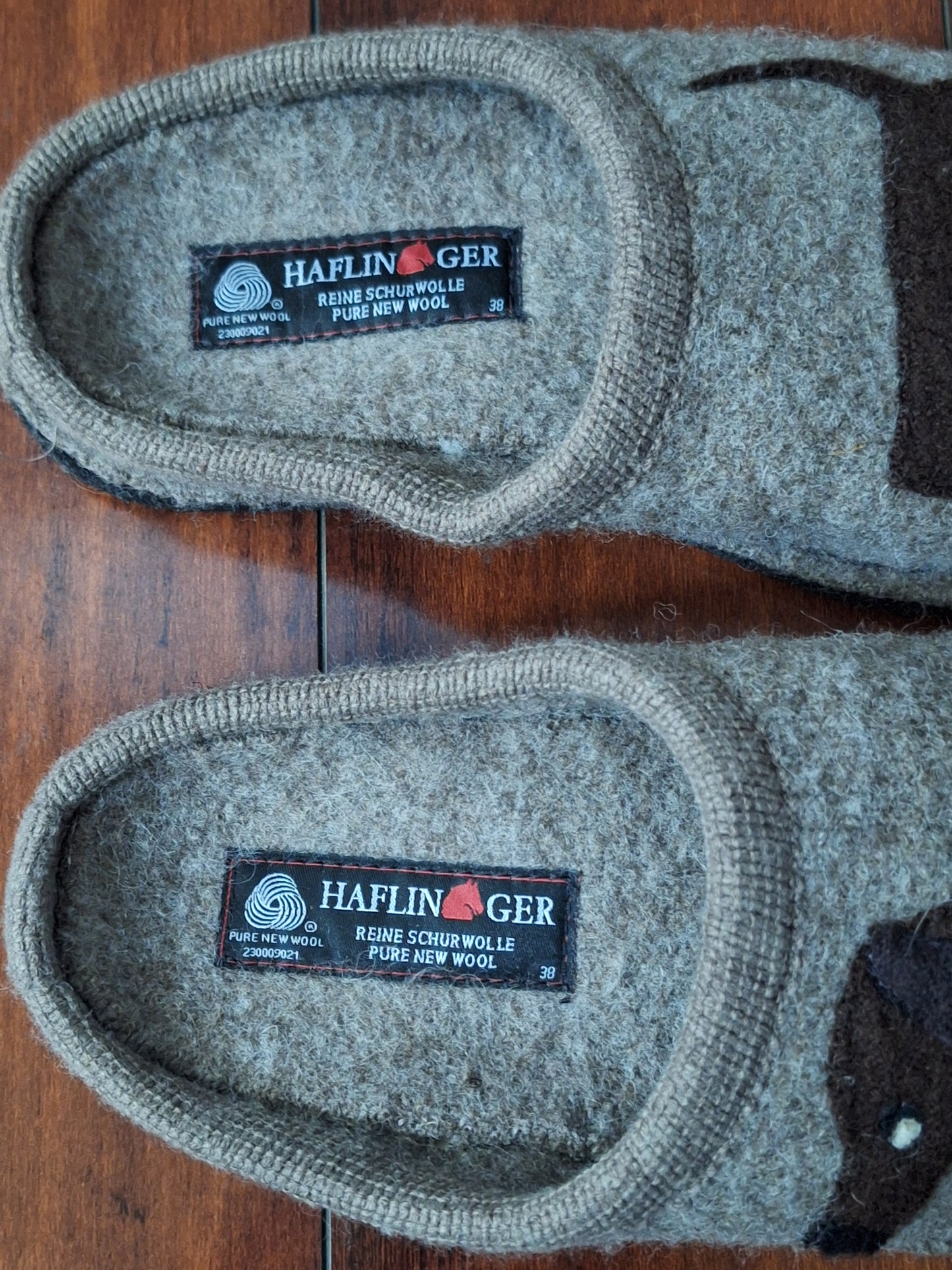 Haflinger Women's Doggy Wool Slipper EU 38 US 7