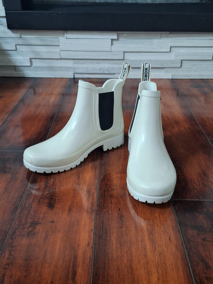 White MICHAEL Michael Kors rain boot Size 8