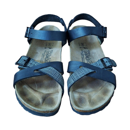 Birki's by Birkenstock Lillie sandals in black with a plaid criss-cross, Size 6