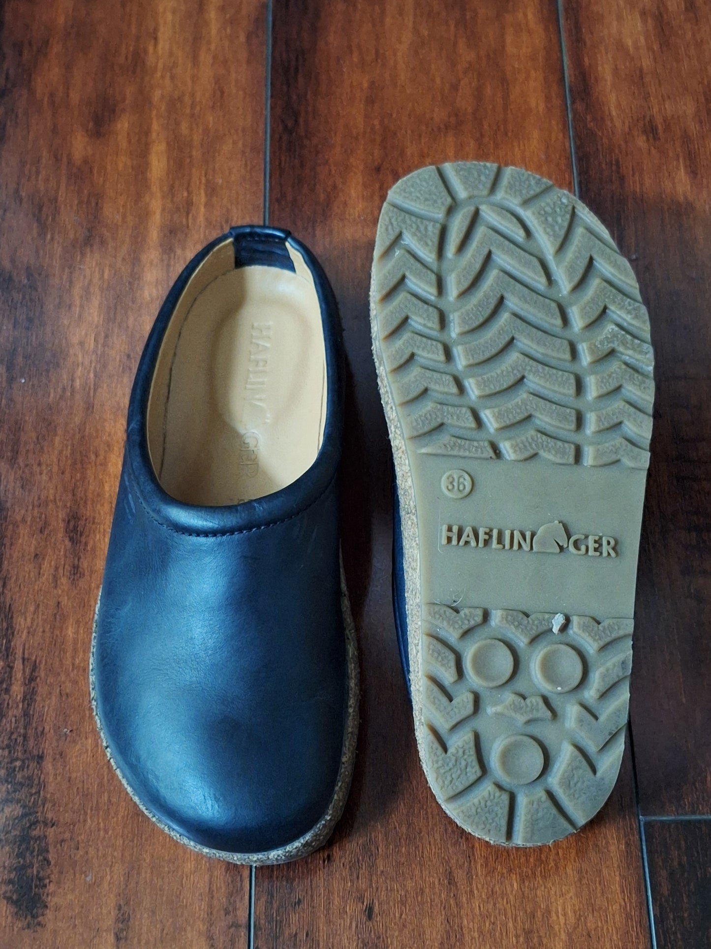 Haflinger Phillip black leather unisex clogs EU 36 US 5