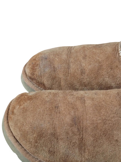 UGG 1873 Bailey Button Triplet Size 7 Women's Boots - Chestnut