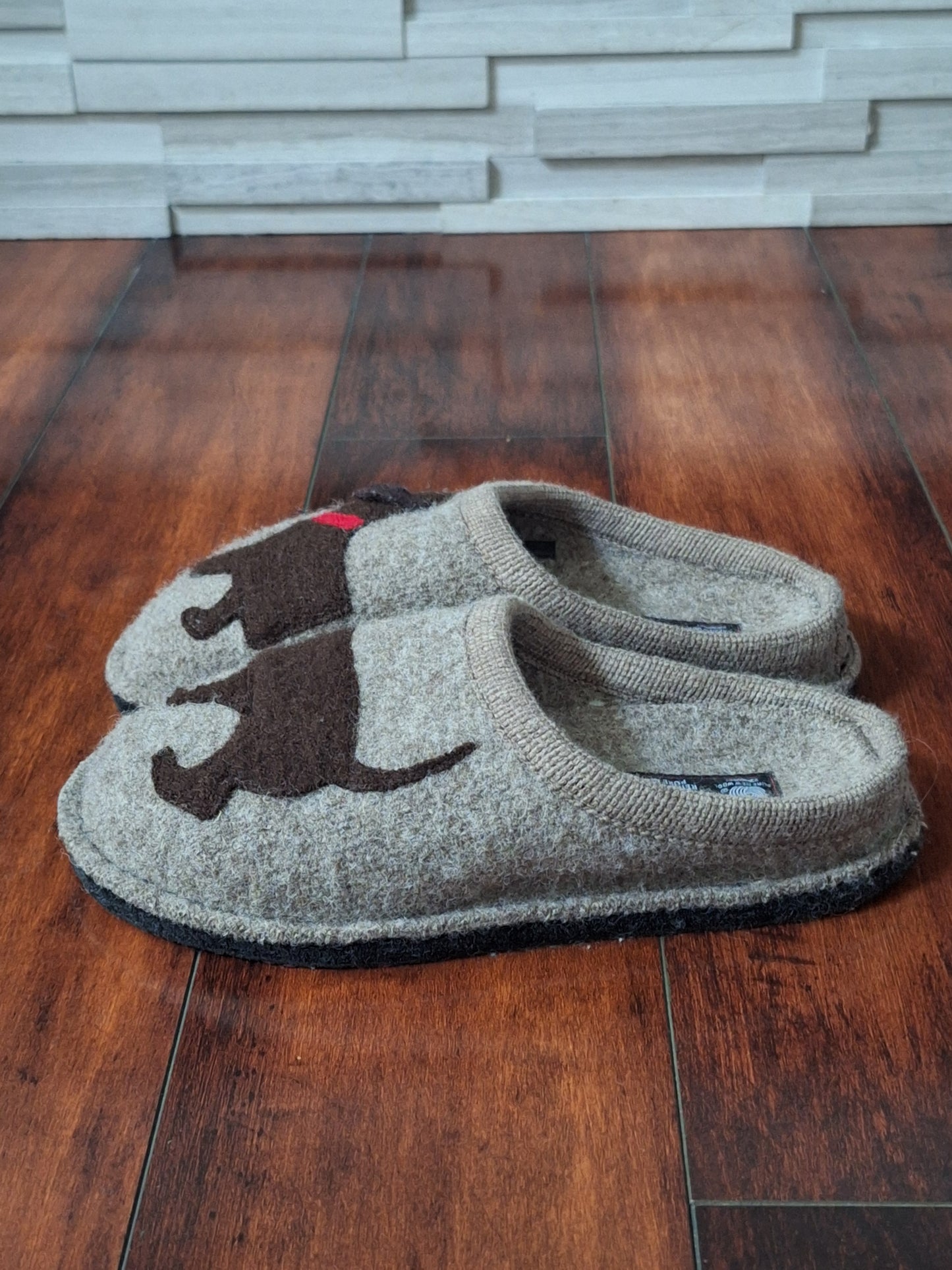 Haflinger Women's Doggy Wool Slipper EU 38 US 7