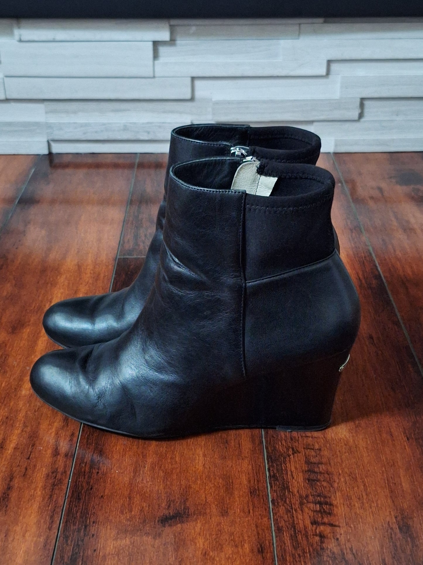 Black Michael Kors Leather Ankle Booties Size 9