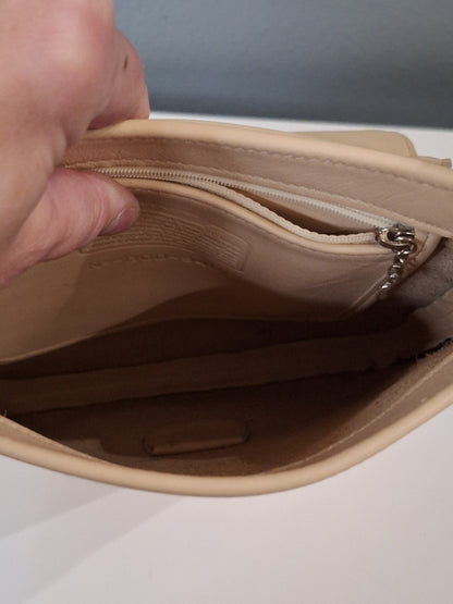 Coach Limited edition genuine leather shoulder bag, pre-loved.  In good condition overall,  please see photos for wear. 

Measurements are in inches:

Height: 11
Length: 8
Depth: 1
Handle Drop: 9 1/2