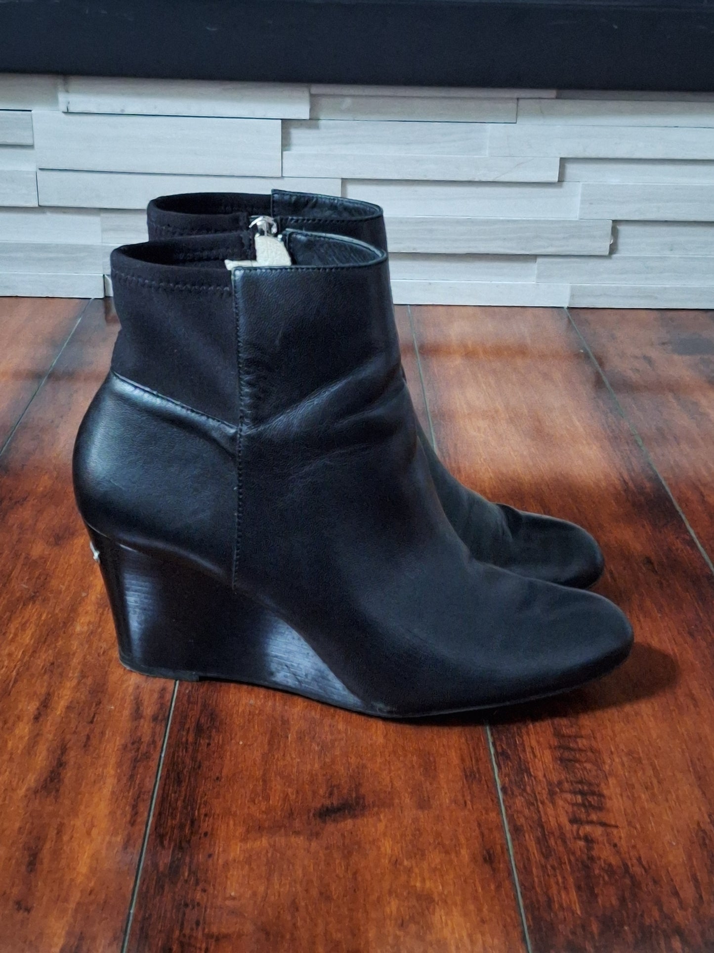 Black Michael Kors Leather Ankle Booties Size 9