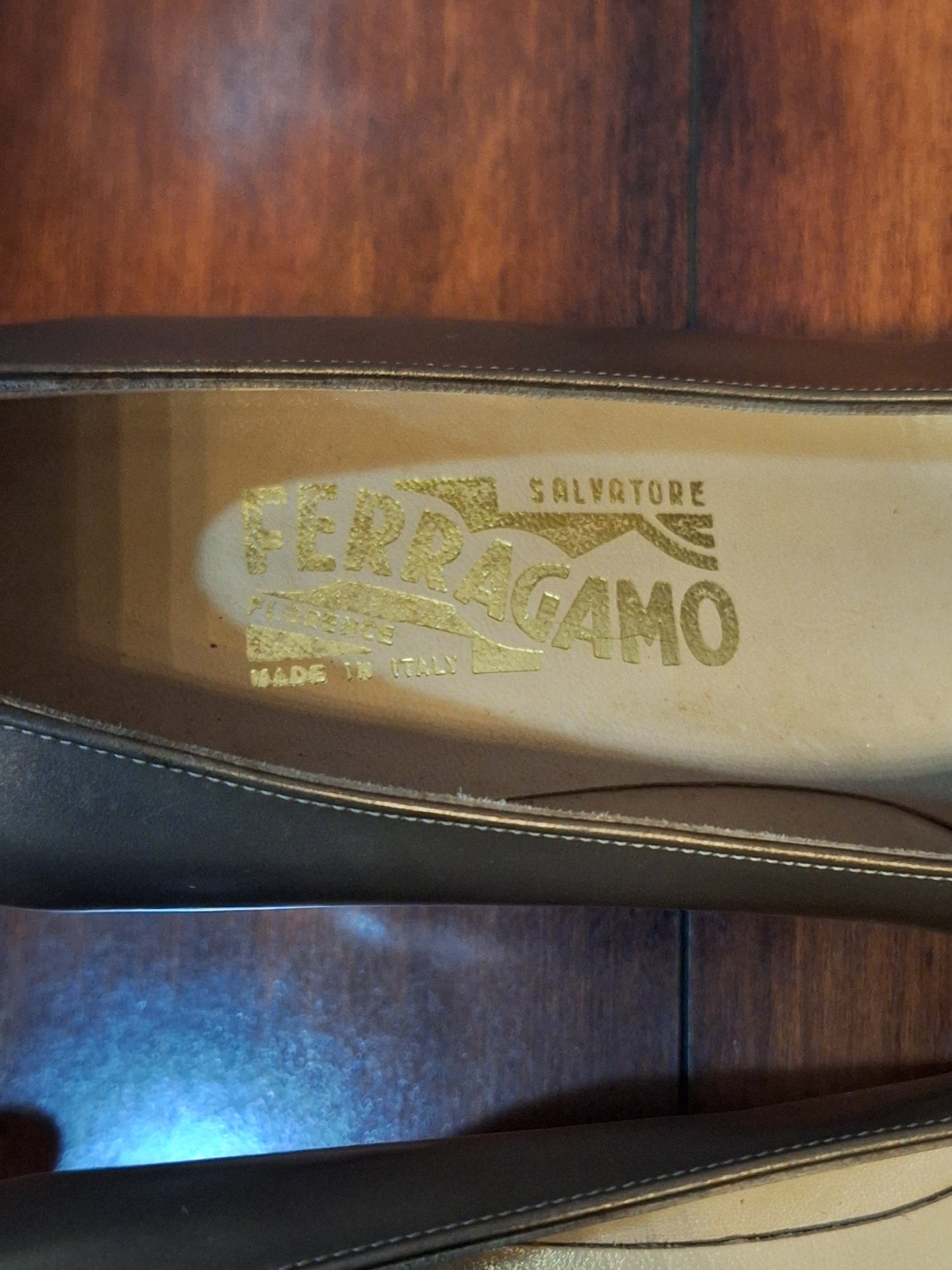 Salvatore FERRAGAMO Classic Heels Pumps 8.5 B VTG Bronze