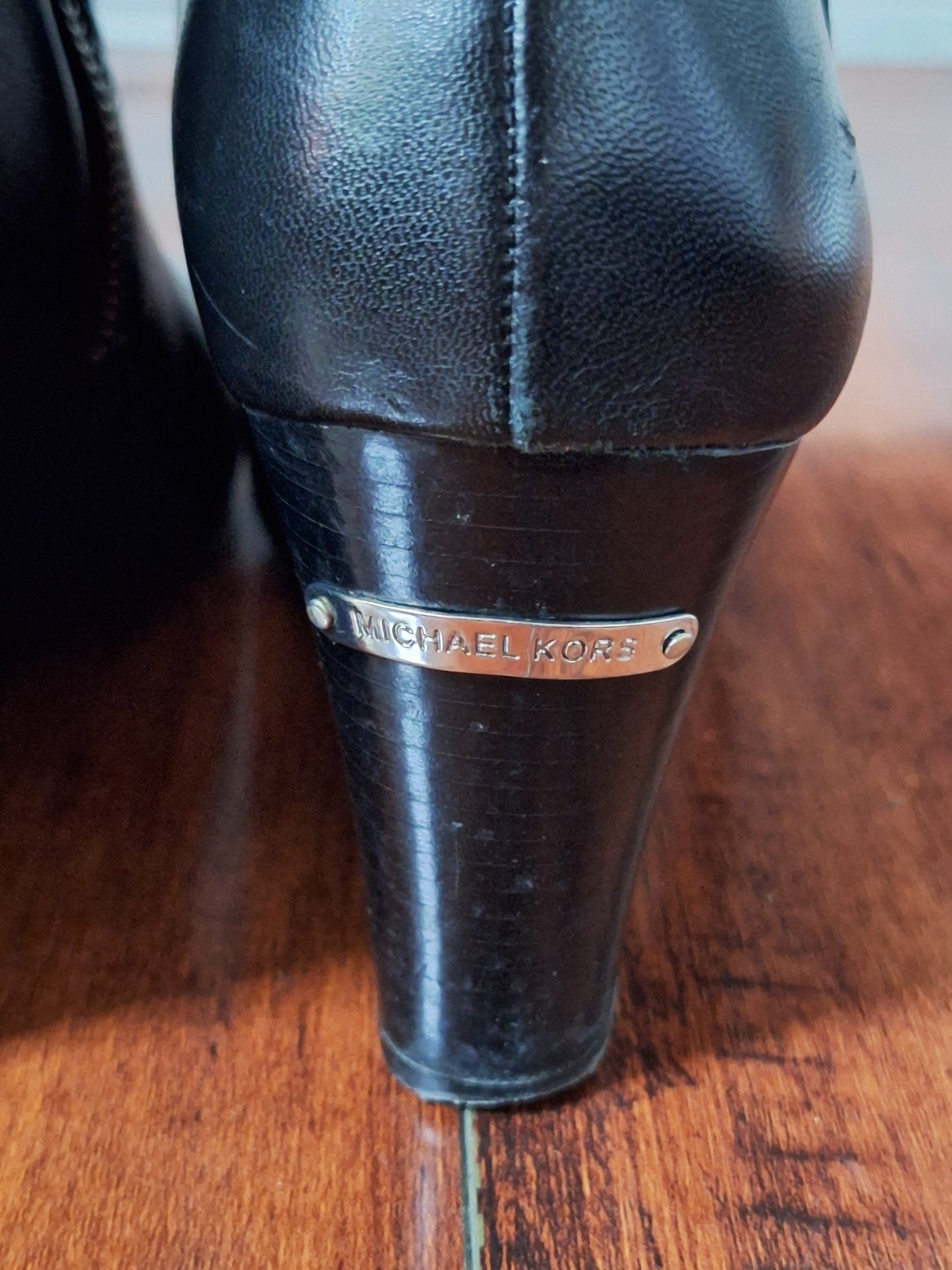 Black Michael Kors Leather Ankle Booties Size 9