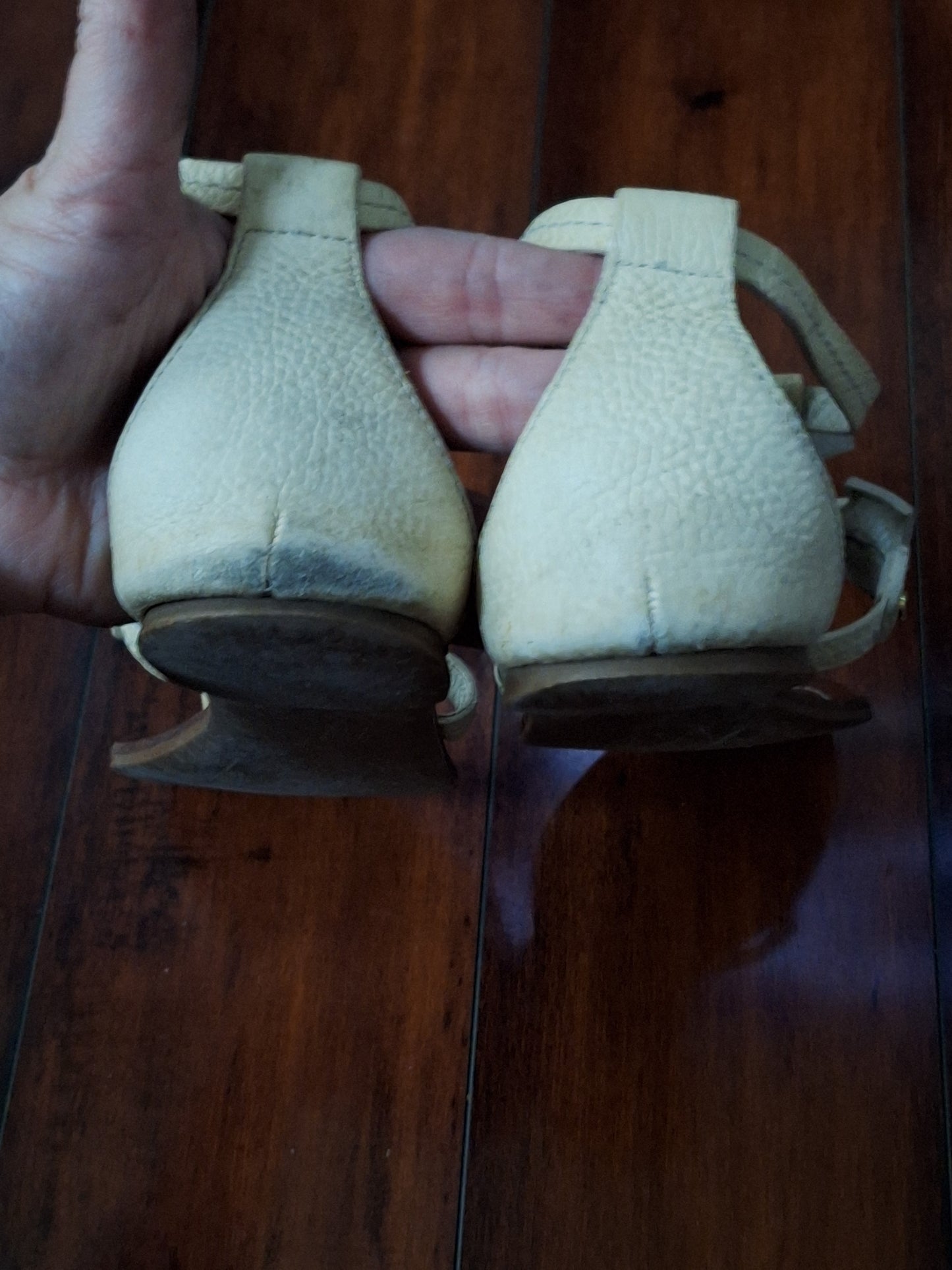 Tory Burch Phoebe Flat Thong Sandals Ivory Tumbled Leather, Size 10.5M