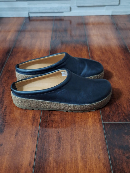 Haflinger Phillip black leather unisex clogs EU 36 US 5