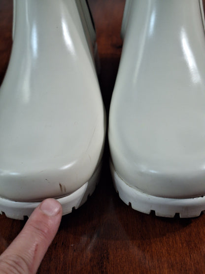 White MICHAEL Michael Kors rain boot Size 8
