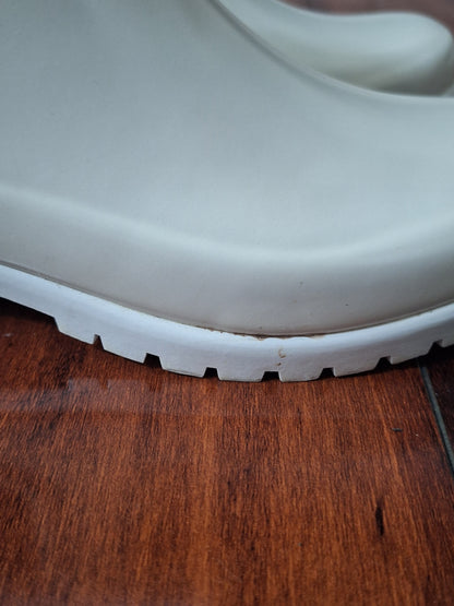 White MICHAEL Michael Kors rain boot Size 8