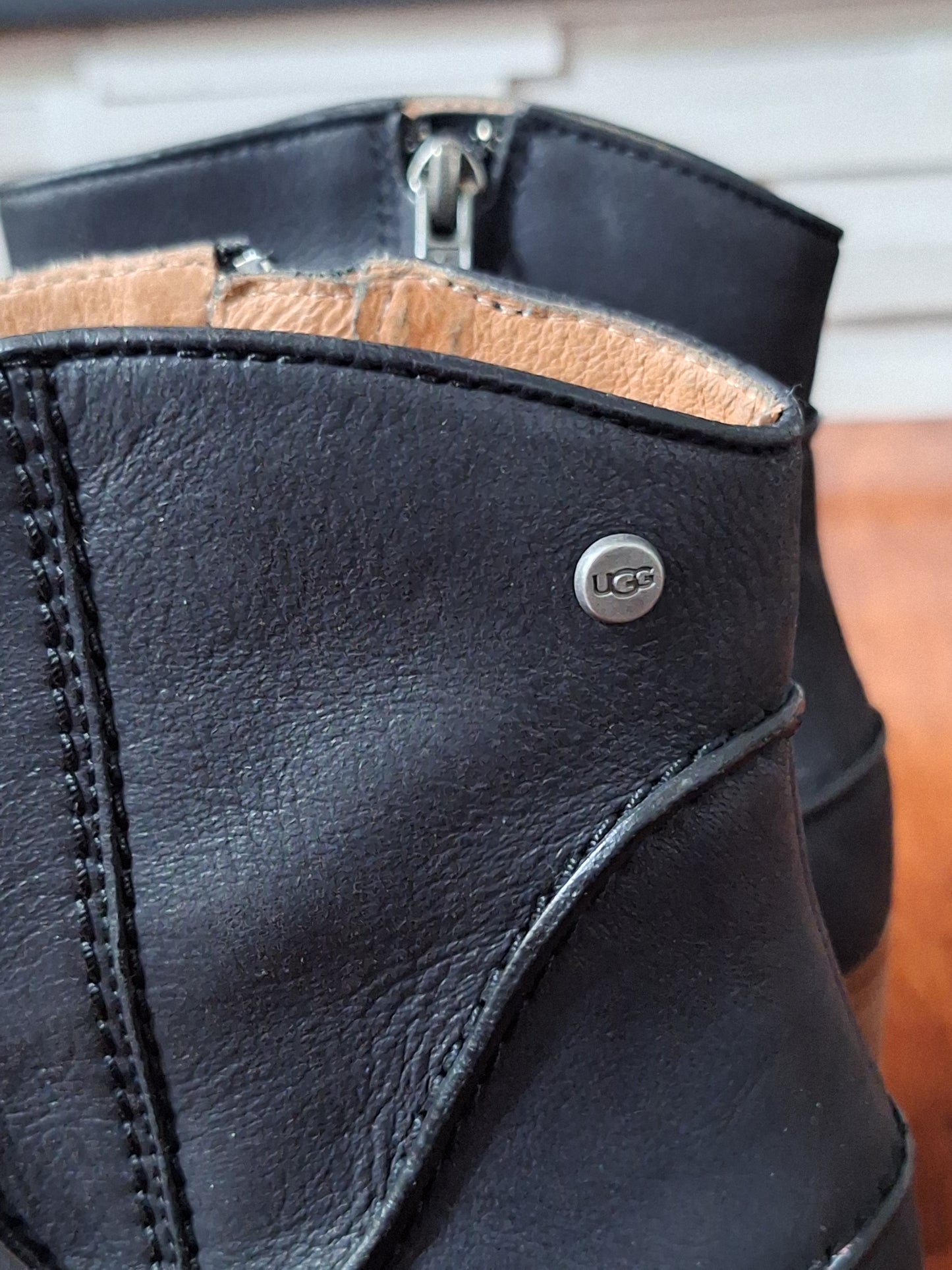 UGG Annie Boot Black Size 8.5